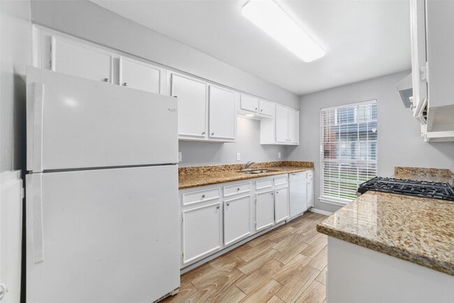 Building Photo - 353 Audrey Ln