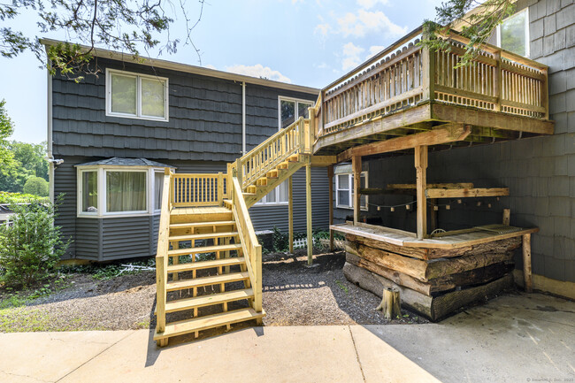 Building Photo - 10 Stanwick Pl