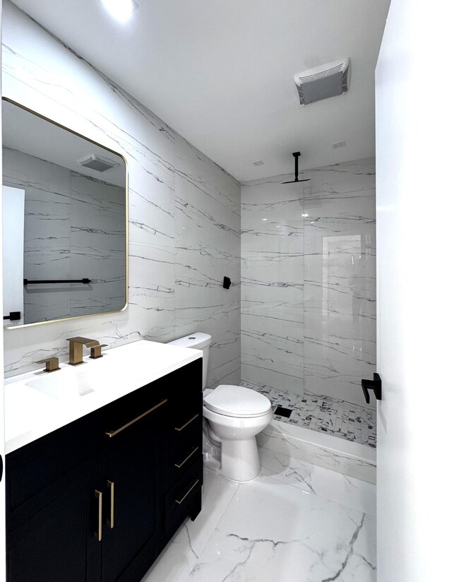 Building Photo - 835 Andrew Redding Rd