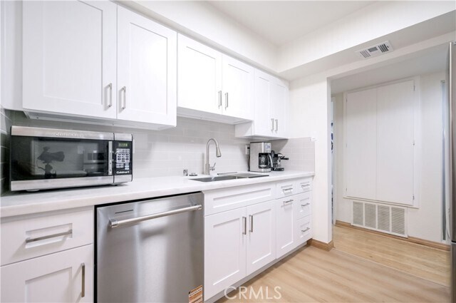 Building Photo - 4425 Whitsett Ave