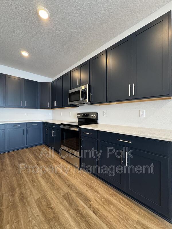 Building Photo - 851 Folklore Ln