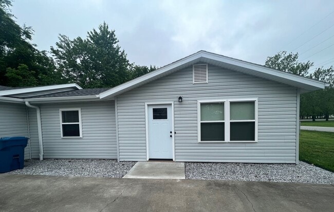 Building Photo - 412 N Fort St