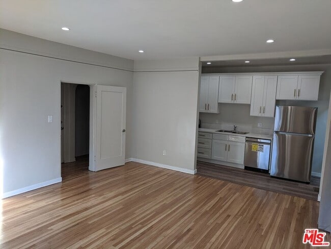 Building Photo - 224 N Jackson St