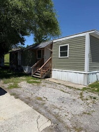 Building Photo - 747 Cunningham Ave