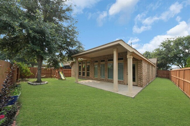 Building Photo - 17503 Woodfalls Ln