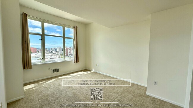 Building Photo - Amazing Morning Sunlight & Views of SF & D...