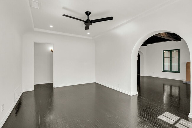 Building Photo - 4654 Merrill Ave