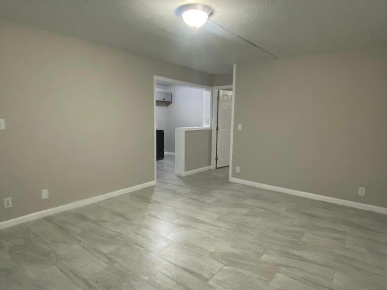 Building Photo - Georgetown Apartments