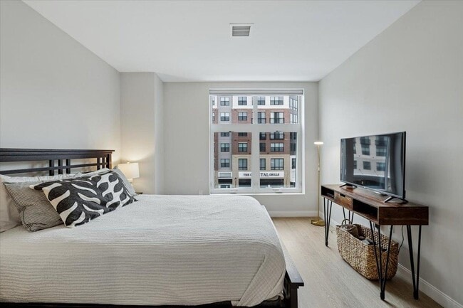 Building Photo - 18 Artisan Dr