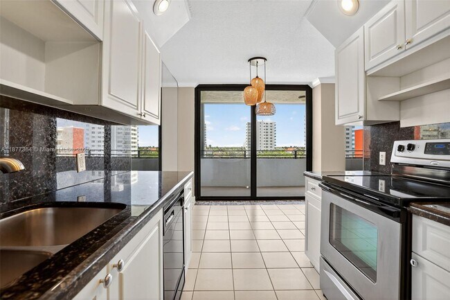 Building Photo - 1500 N Ocean Blvd
