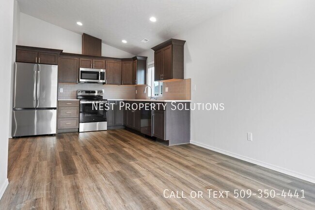 Building Photo - 434 N Washington St