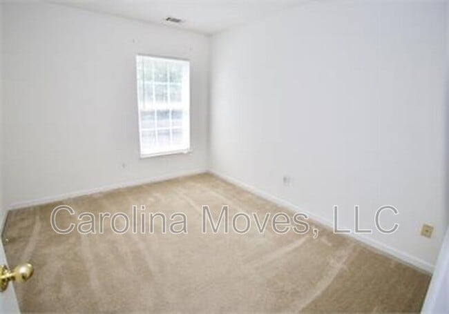Building Photo - 107 Constantine Way