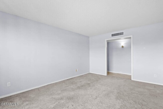 Building Photo - 10529 Texwood Ave