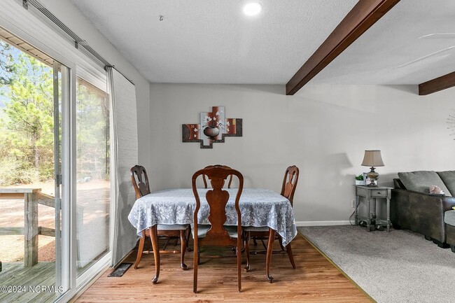 Building Photo - 284 Robert Sands Rd