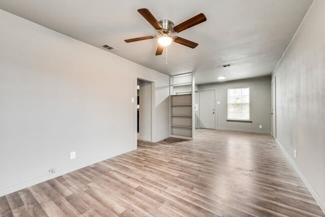 Building Photo - 4414 Cinda Ree Ln