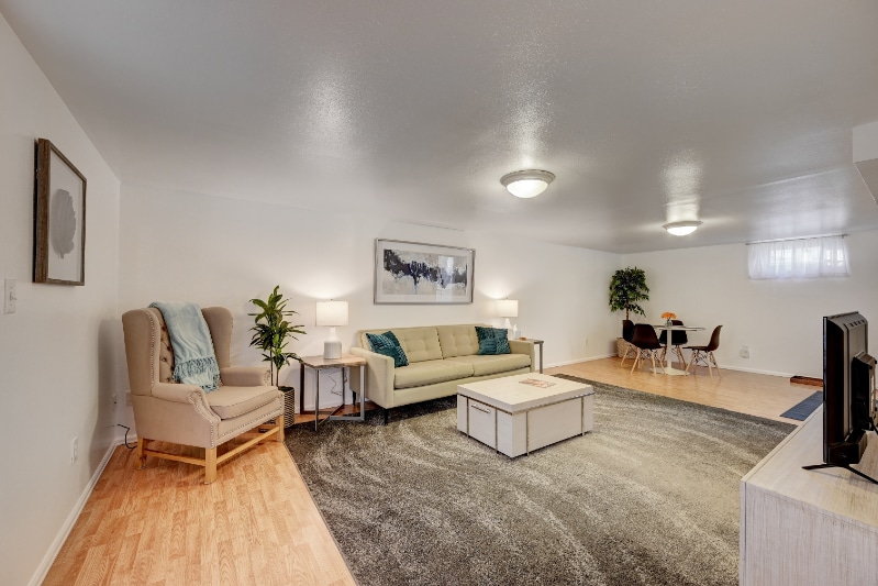 Building Photo - 471 S Marshall St