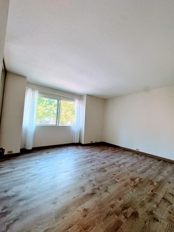 Building Photo - 2224 Woodside Ln