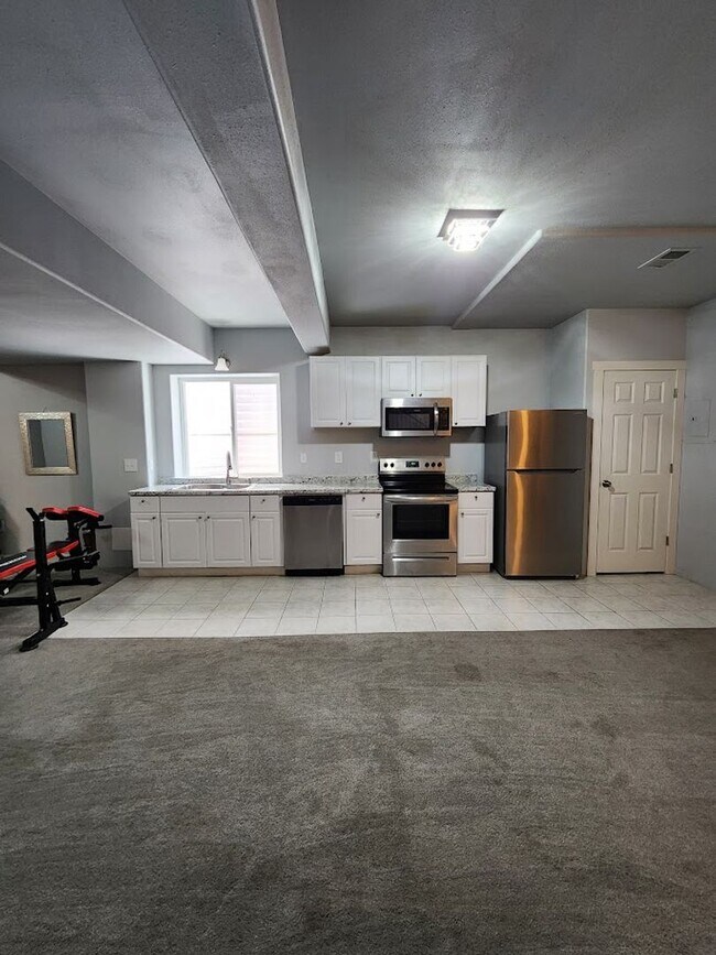 Building Photo - Long Realty & Property Management - 5 bedroom Stunning Home with Full Finished Basement
