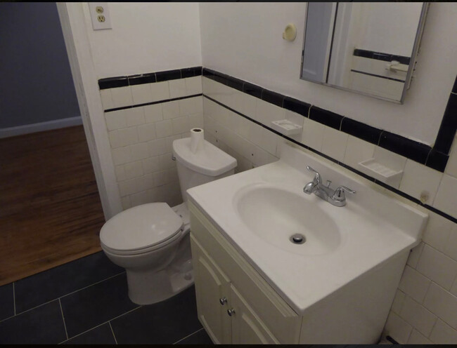 Bathroom - 4040 7th St NE