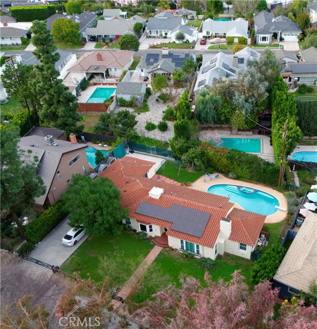 Building Photo - 3721 Lankershim Blvd