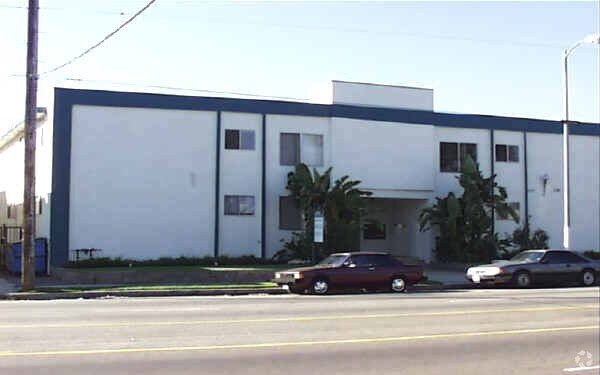 Building Photo - 5629 Laurel Canyon Blvd