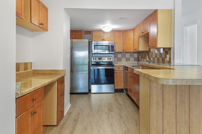 Building Photo - 3bd Rental by Clark & Beneva Rd with Amenities!!!