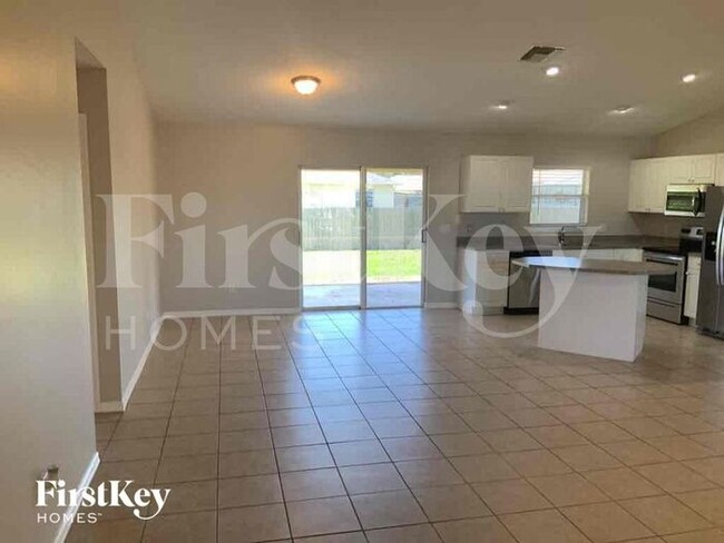 Building Photo - 218 Blackstone Dr