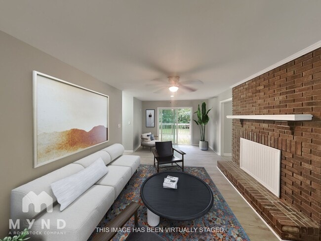 Building Photo - 4620 Hickory Grove Rd