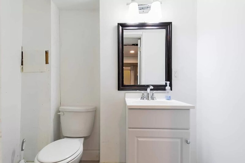 Building Photo - 6135 Washington Blvd