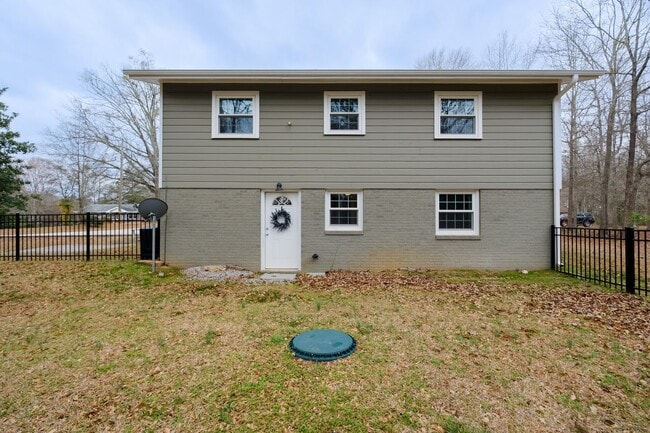 Building Photo - 54 Whitehead Dr