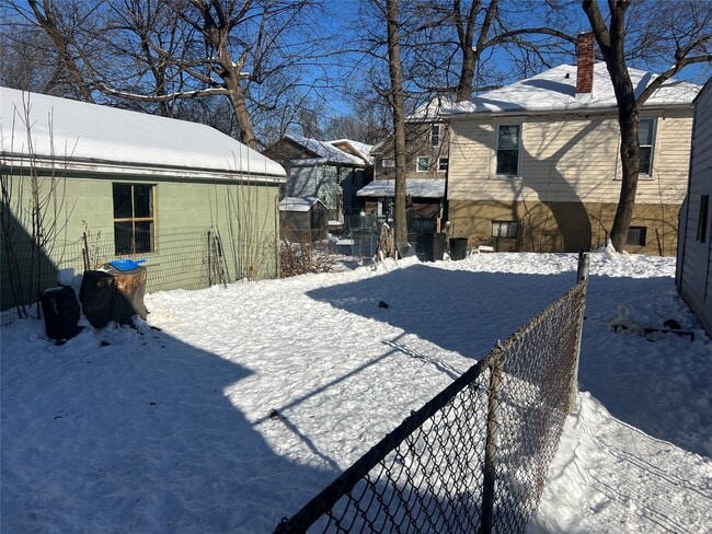 Building Photo - 223 Hudson St