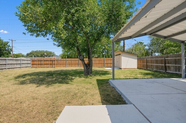 Building Photo - 5415 Havencrest Dr