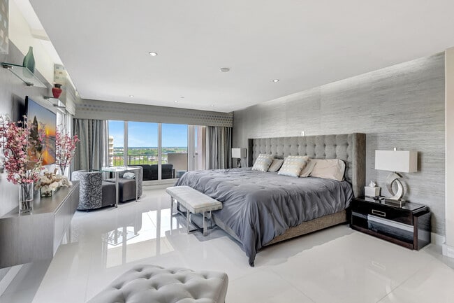 Building Photo - 4301 N Ocean Blvd