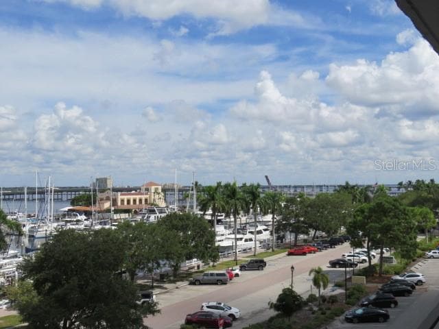 Building Photo - 1400 1st Ave W