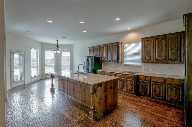 Building Photo - 1505 E Branch Hollow Dr