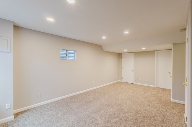Building Photo - 5288 S Jericho Way