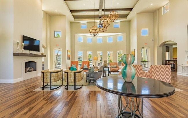 Building Photo - 4590 Winkler Ave