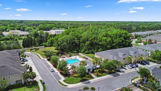 Building Photo - Stunning, 3-bedroom, 2.5-bath, townhome located in the highly desirable GATED resort community of...