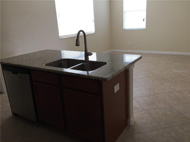 Building Photo - 13048 Garridan Ave