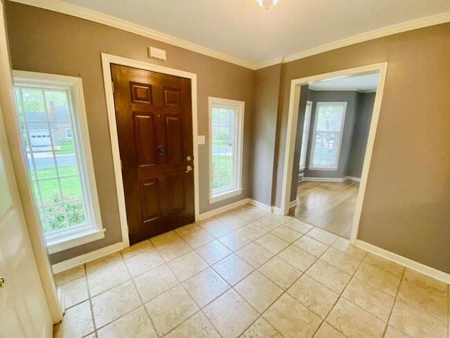 Building Photo - {6832} Prairie Village Ranch + Perfect Location + Updated + Fenced Yard