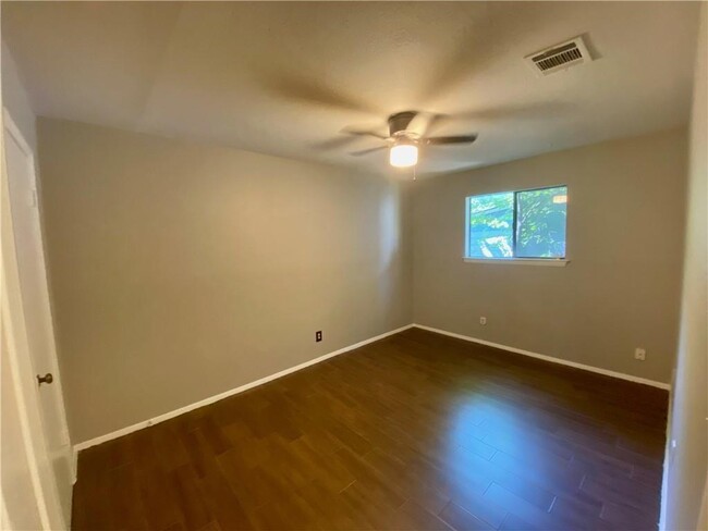 Building Photo - 6501 Chesterfield Ave