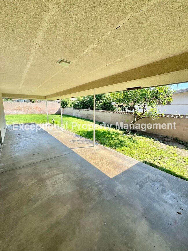 Building Photo - Ready to move in 4 bedroom 3 bath home