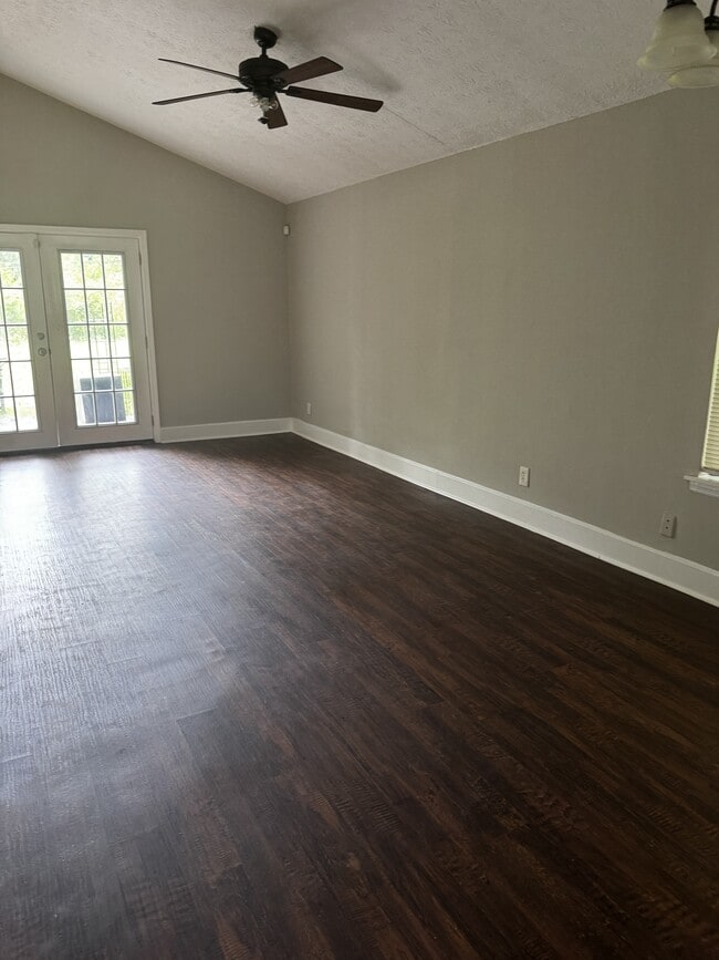 Building Photo - 8566 Creekwood Way