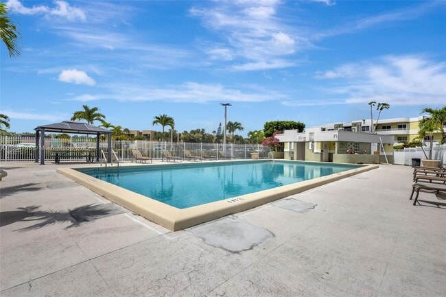 Building Photo - 10755 SW 108th Ave