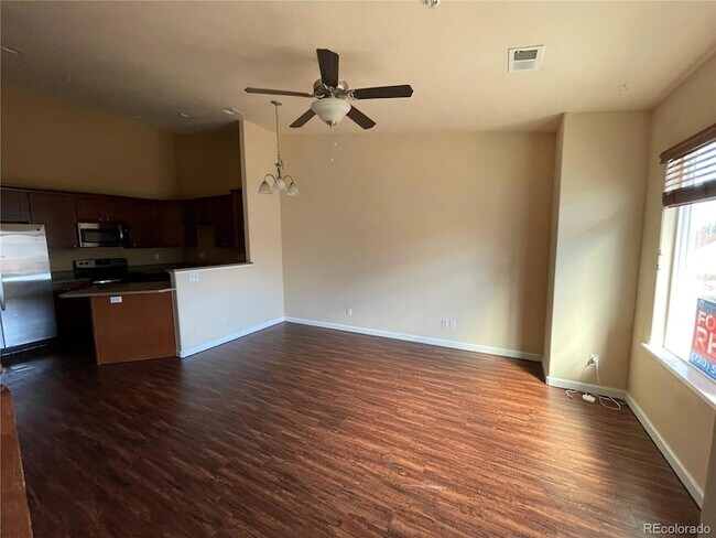 Building Photo - 5014 Everett St