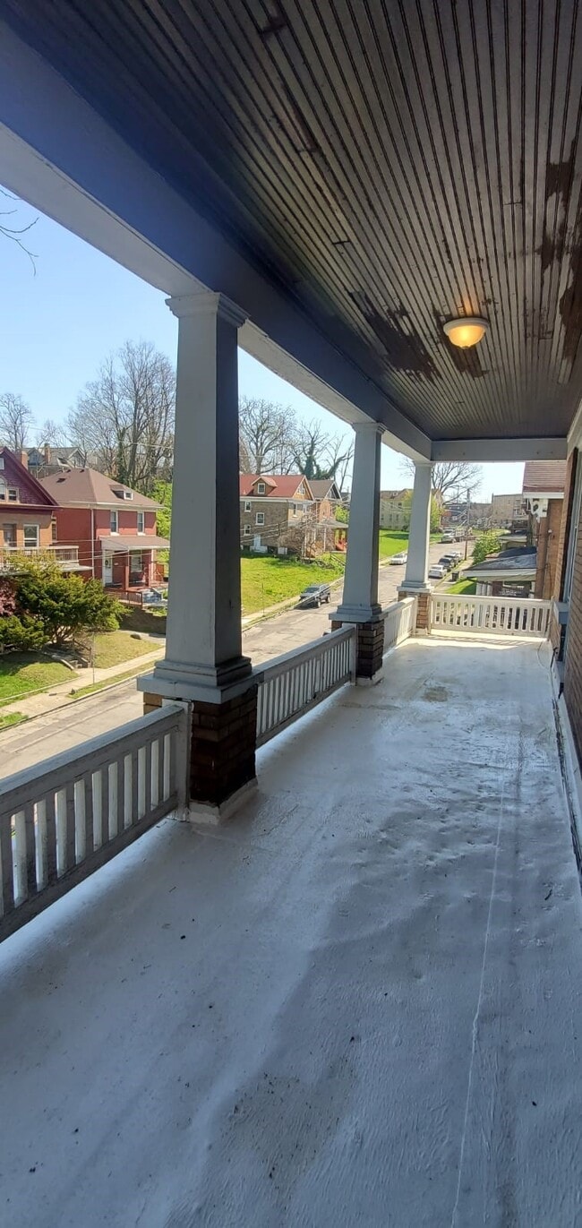 Building Photo - 1527 Dixmont Ave