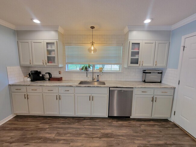 Building Photo - 2664 Shoni Dr
