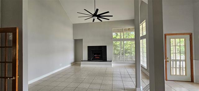 Building Photo - 137 Oakview