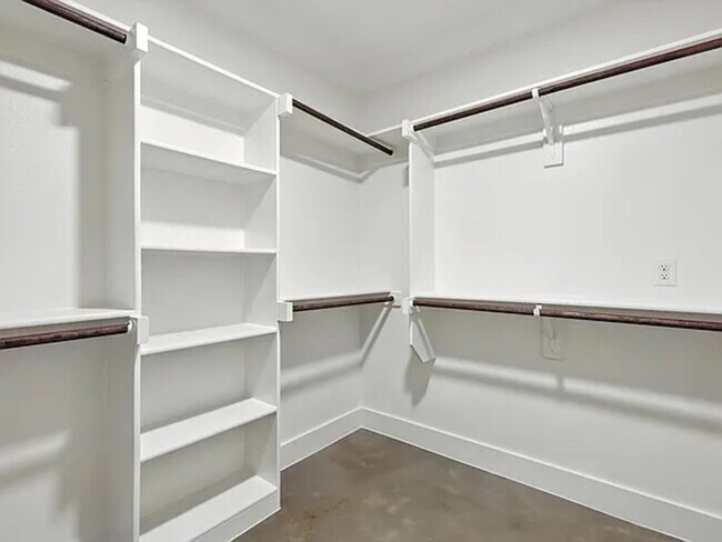 Building Photo - 1004 Branch St