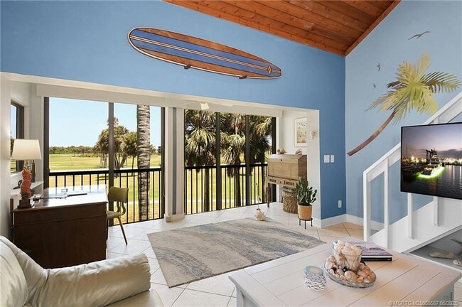 Building Photo - 324 Golfview Cir